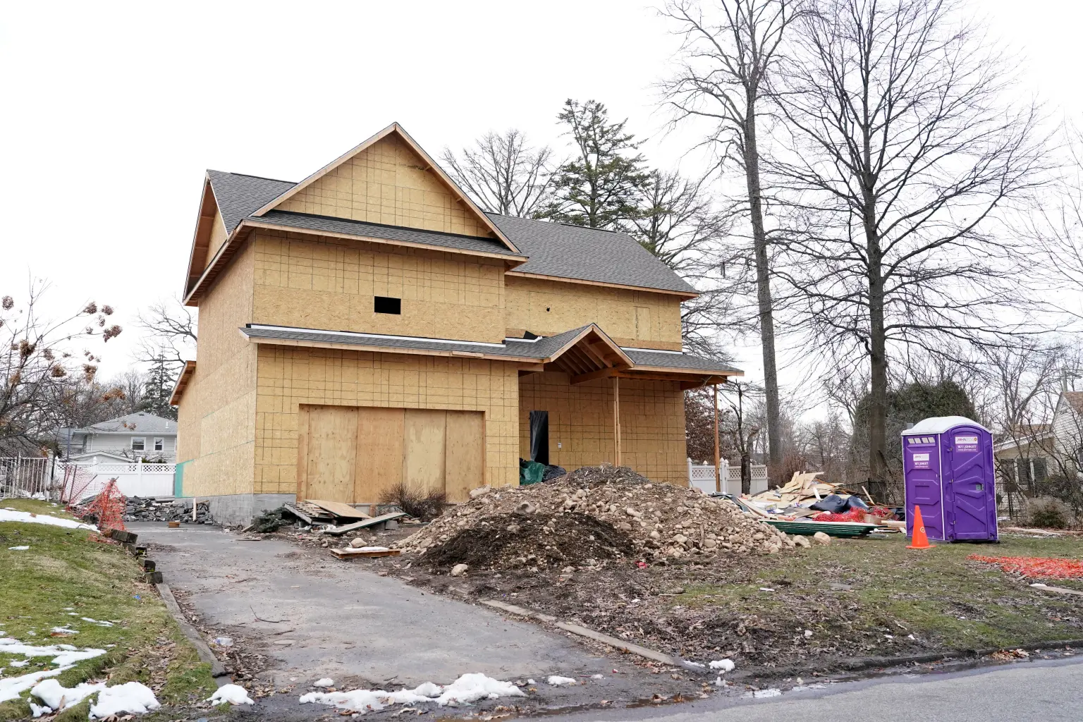 Housing Market Takes a Hit: Single-Family Home Construction Dips